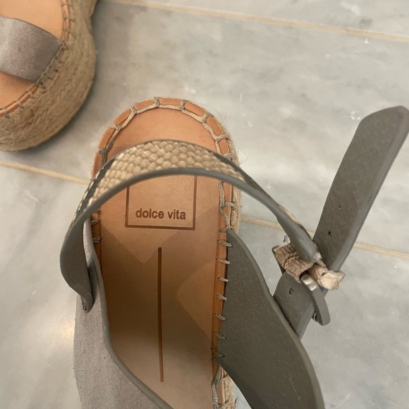 Dolce Vita Platform Wedges - Picture 3 of 4